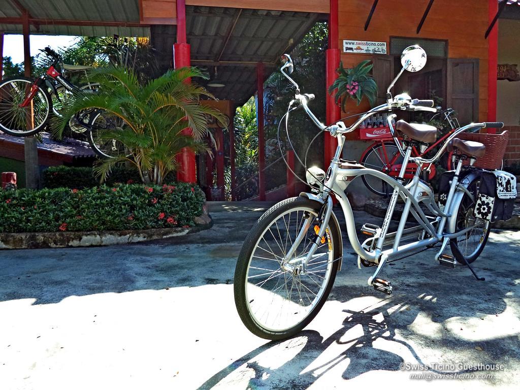 Swiss Ticino Guesthouse & Restaurant Mae Wang Bagian luar foto