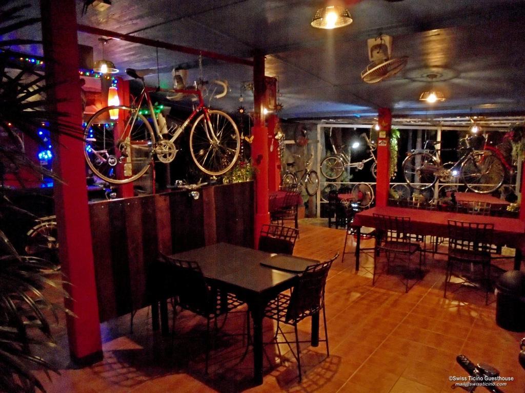 Swiss Ticino Guesthouse & Restaurant Mae Wang Bagian luar foto
