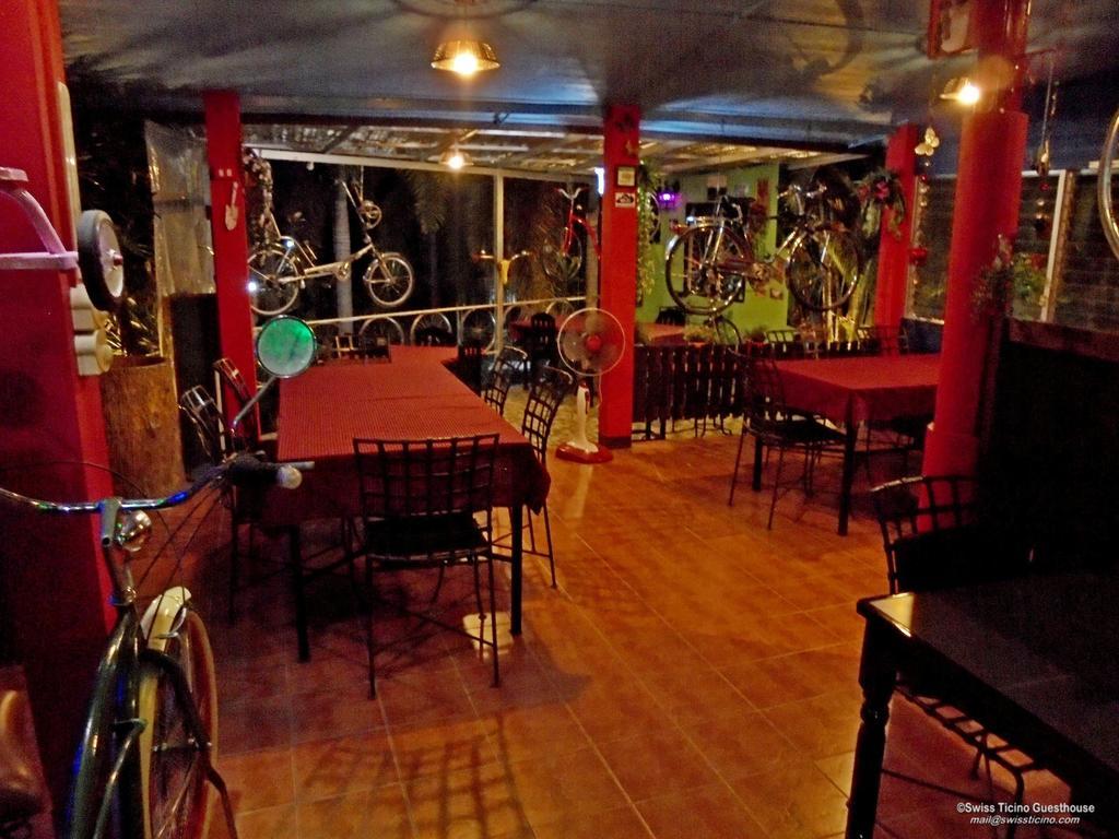 Swiss Ticino Guesthouse & Restaurant Mae Wang Bagian luar foto
