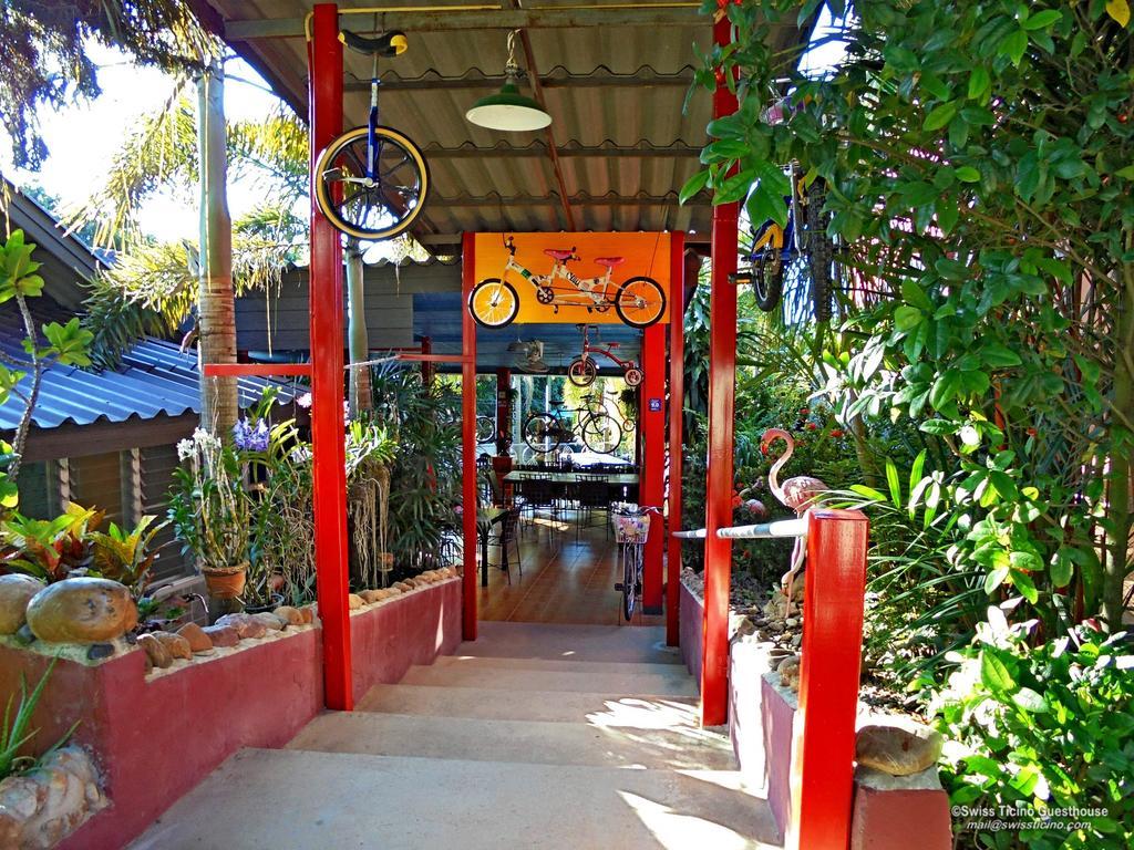 Swiss Ticino Guesthouse & Restaurant Mae Wang Bagian luar foto